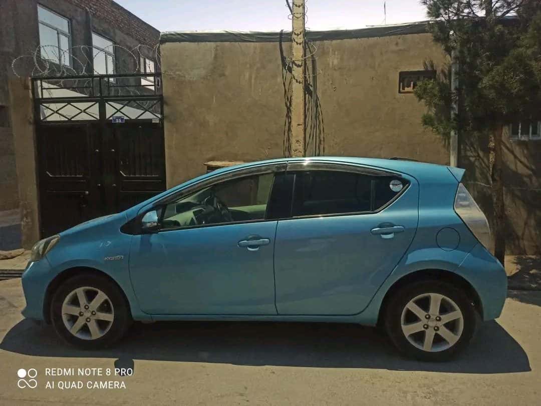🚘 فروش Toyota Aqua 2012