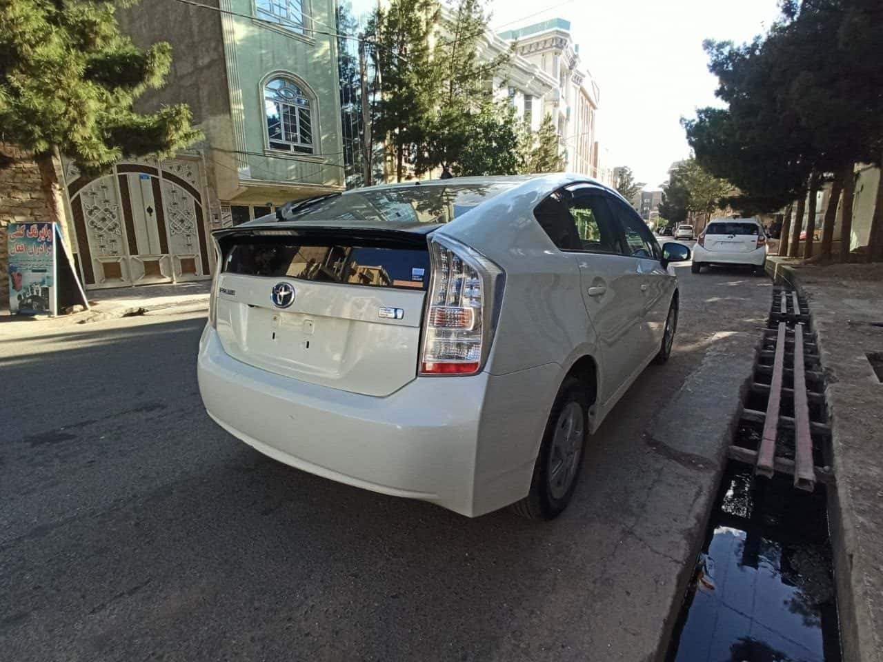 🚗 فروش Toyota Prius