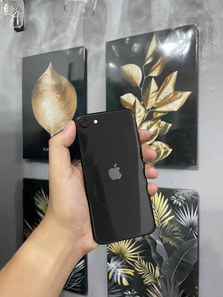 📱 فروش iPhone 8