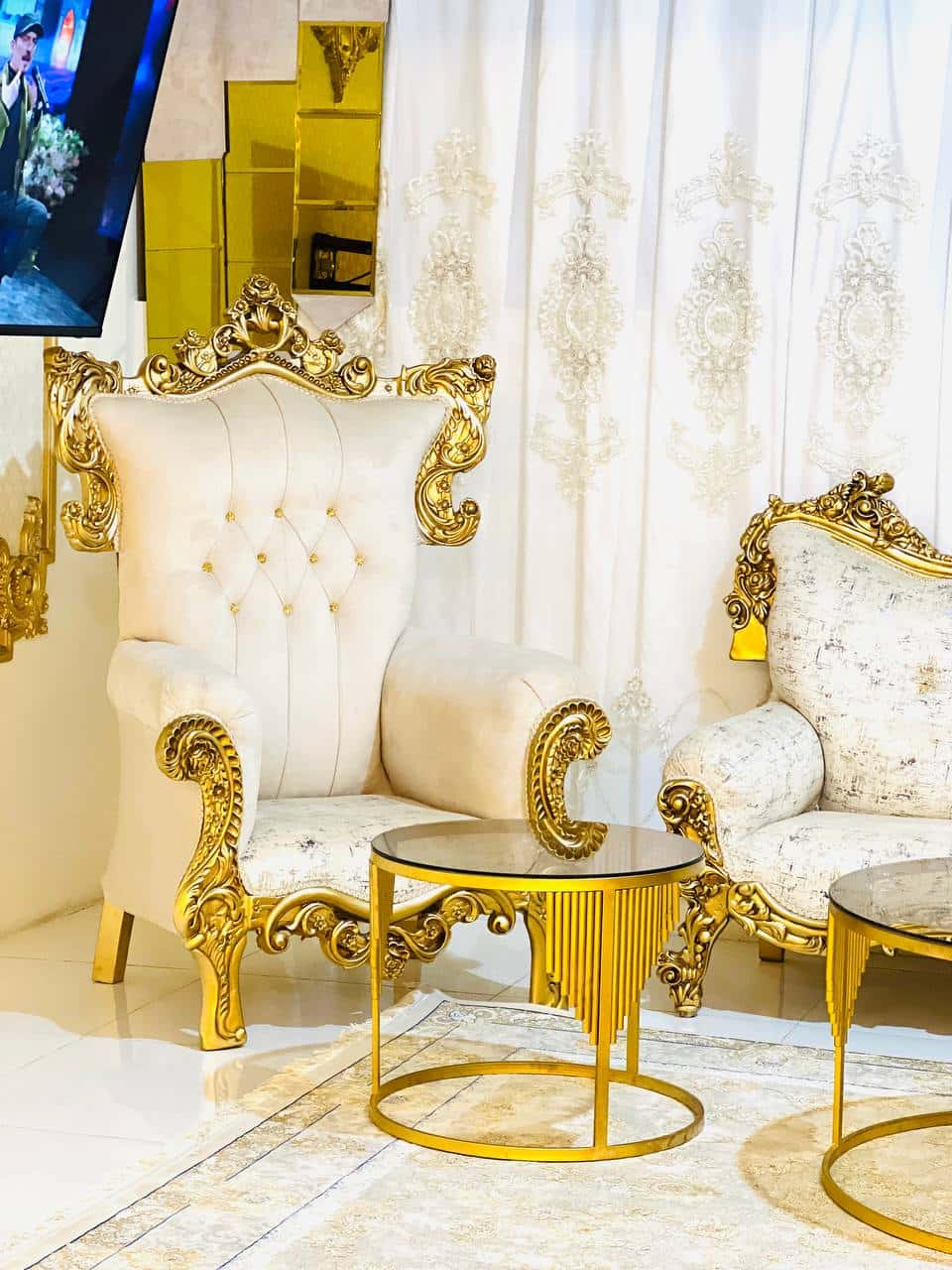 مبل سلطنتی ۷ نفره با ۳ میز