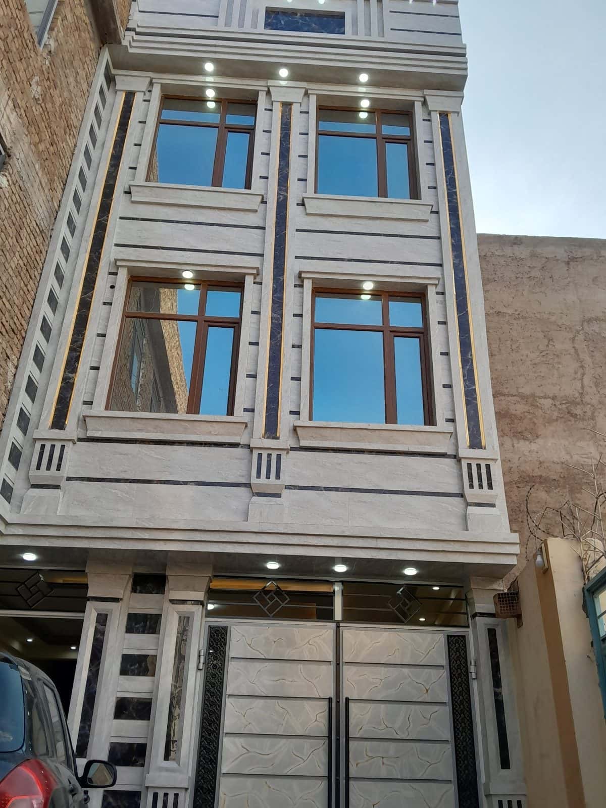 خانه سه طبقه تکمیل فروشی