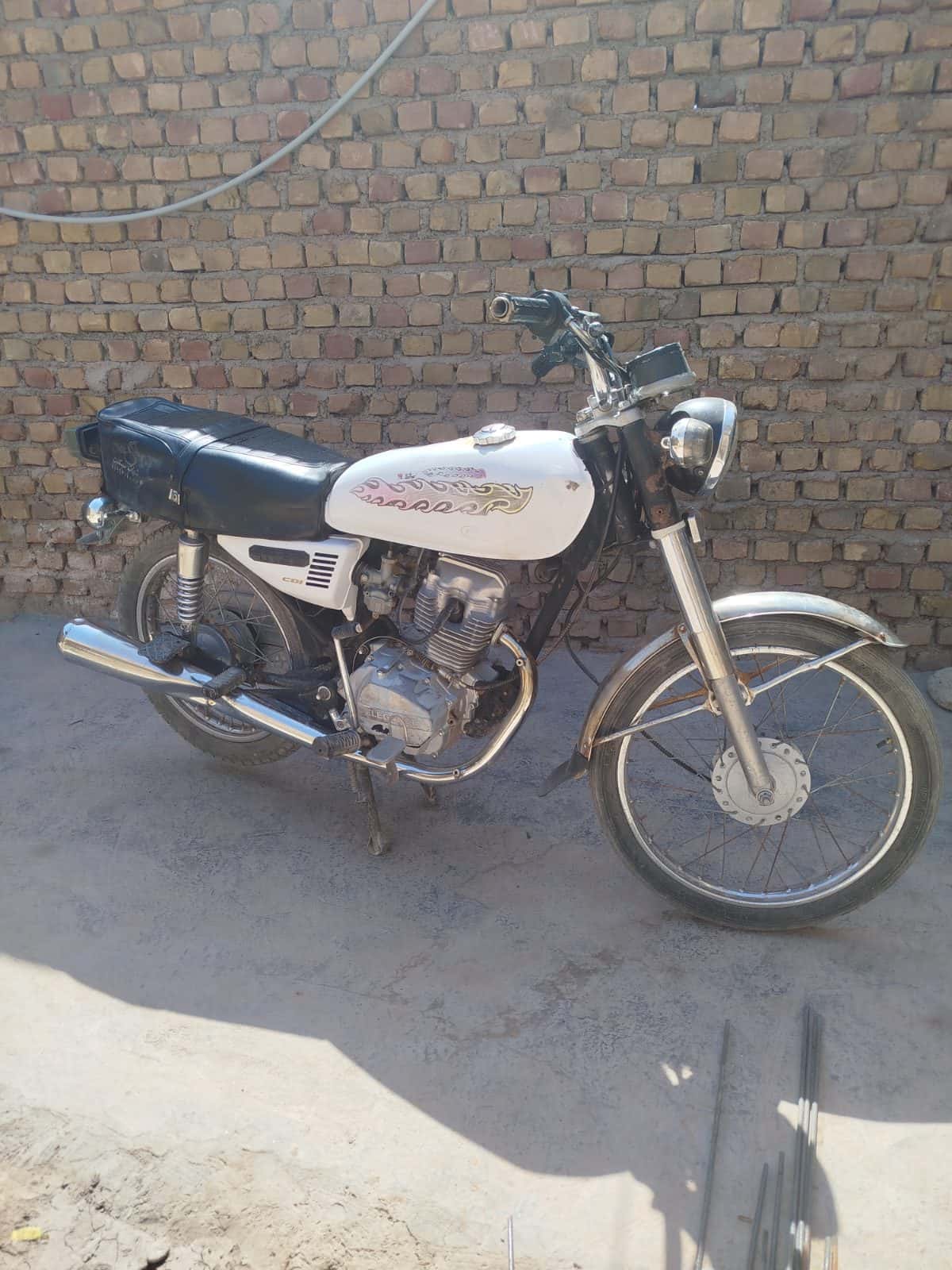 موتور سیکلت هوندا ۱۲۵ مدل ۸۸